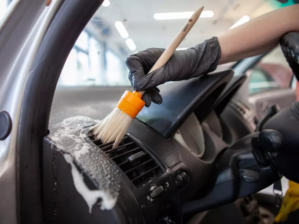 Auto verkaufen: Mit Aufbereitung und Smart Repair mehr Erlös erzielen